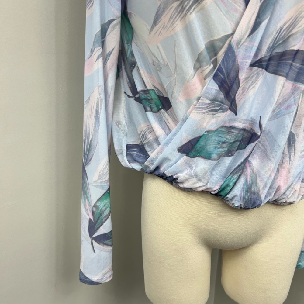Fabletics Blue Mesh Top - Picture 3 of 14